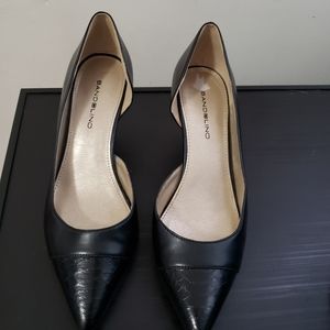 Womens black pumps